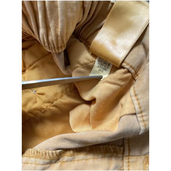 Old Navy Hi Waisted OGC Sunflower Gold Chino Shorts 3.5" inseam SZ Medium - GUC - Picture 6 of 9